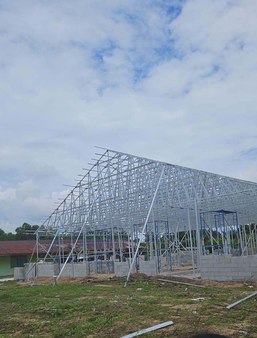 Rangka atap bentang lebar dari profil Enkato
